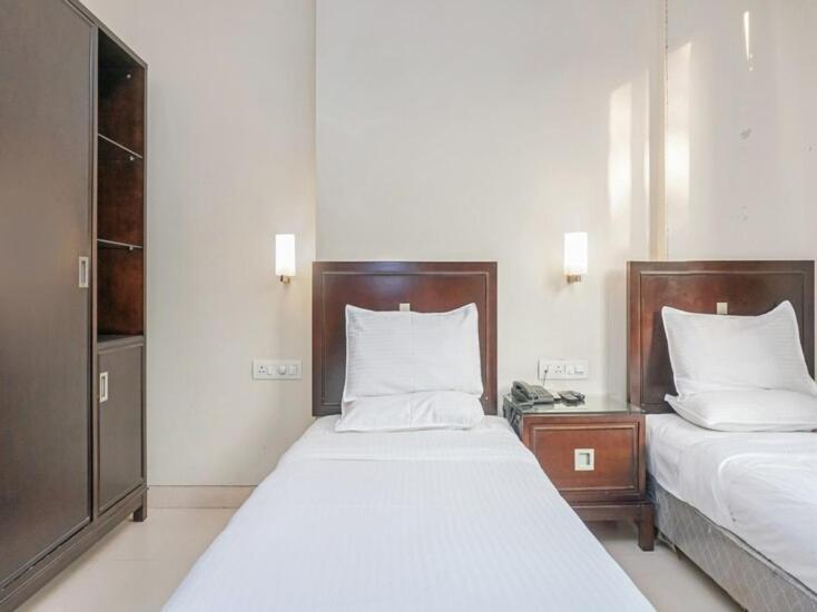 Hotel Ashoka, Pune Yerandwane Exterior photo